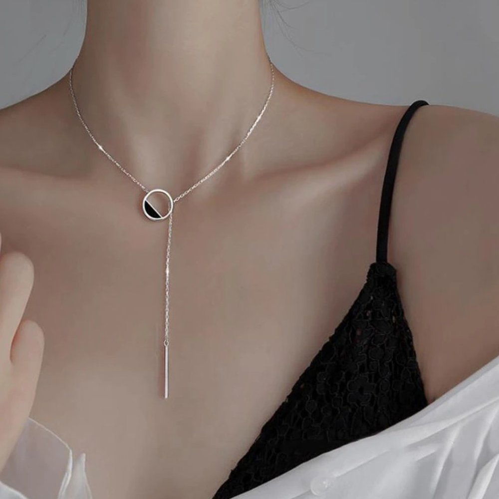 NEW Simple Silver Black Round Necklace - Picture 1 of 4